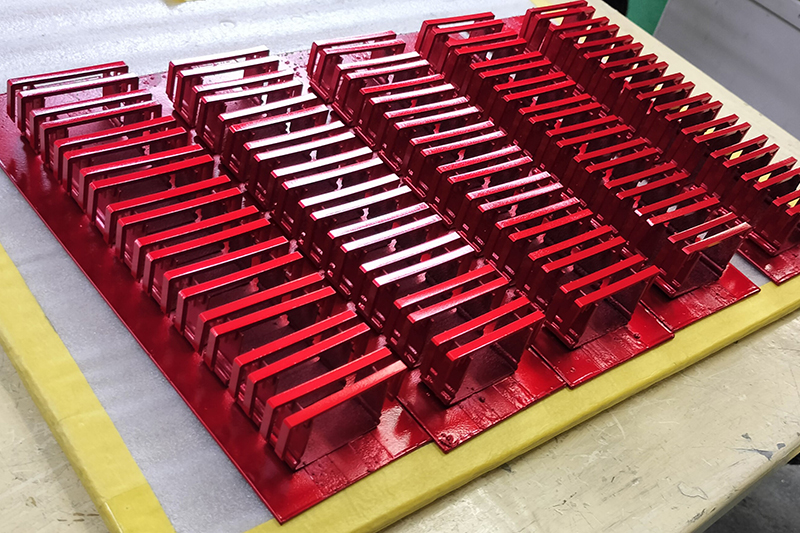 製品材質の特徴に応じたプロの塗装